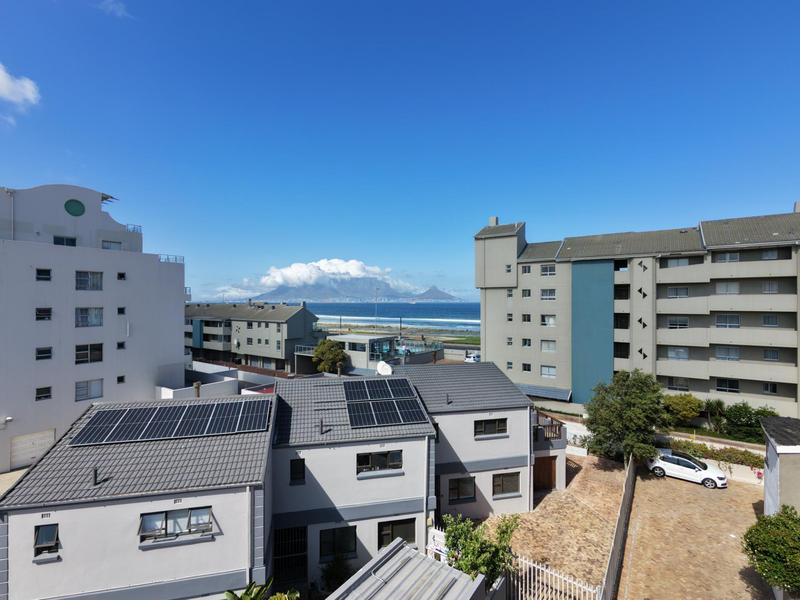 3 Bedroom Property for Sale in Bloubergrant Western Cape